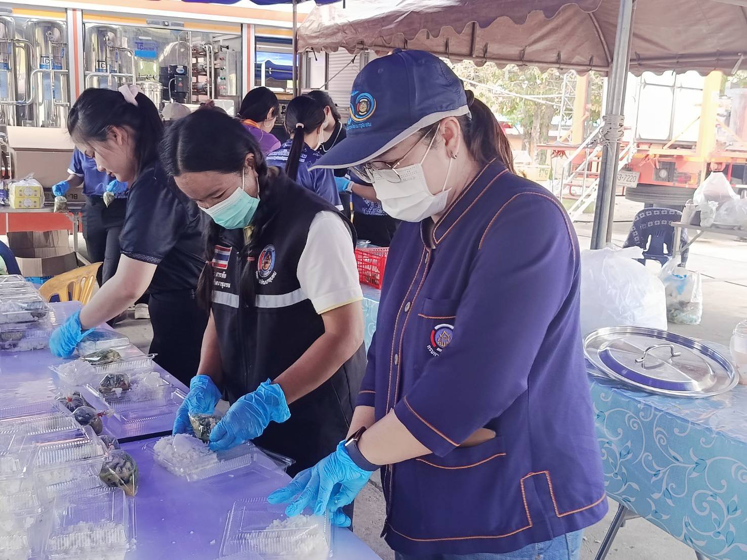 สพอ.น้ำยืน ร่วมสนับสนุนการช่วยเหลือประชาชนที่ได้รับผลกระทบจากสถานการณ์ชายแดนไทย - กัมพูชา 